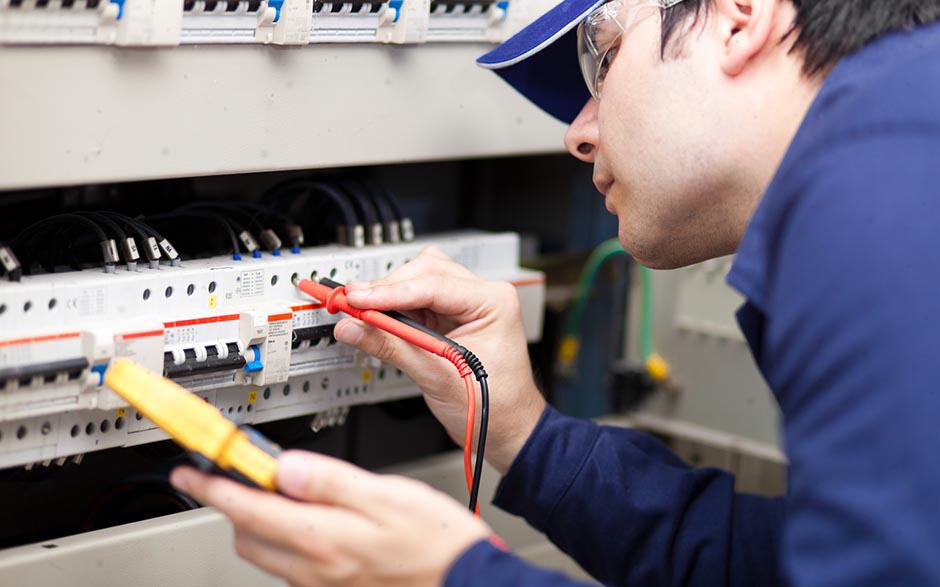 tarif d'un électricien Menucourt